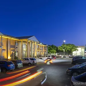 Adelaide Inn Аделаида